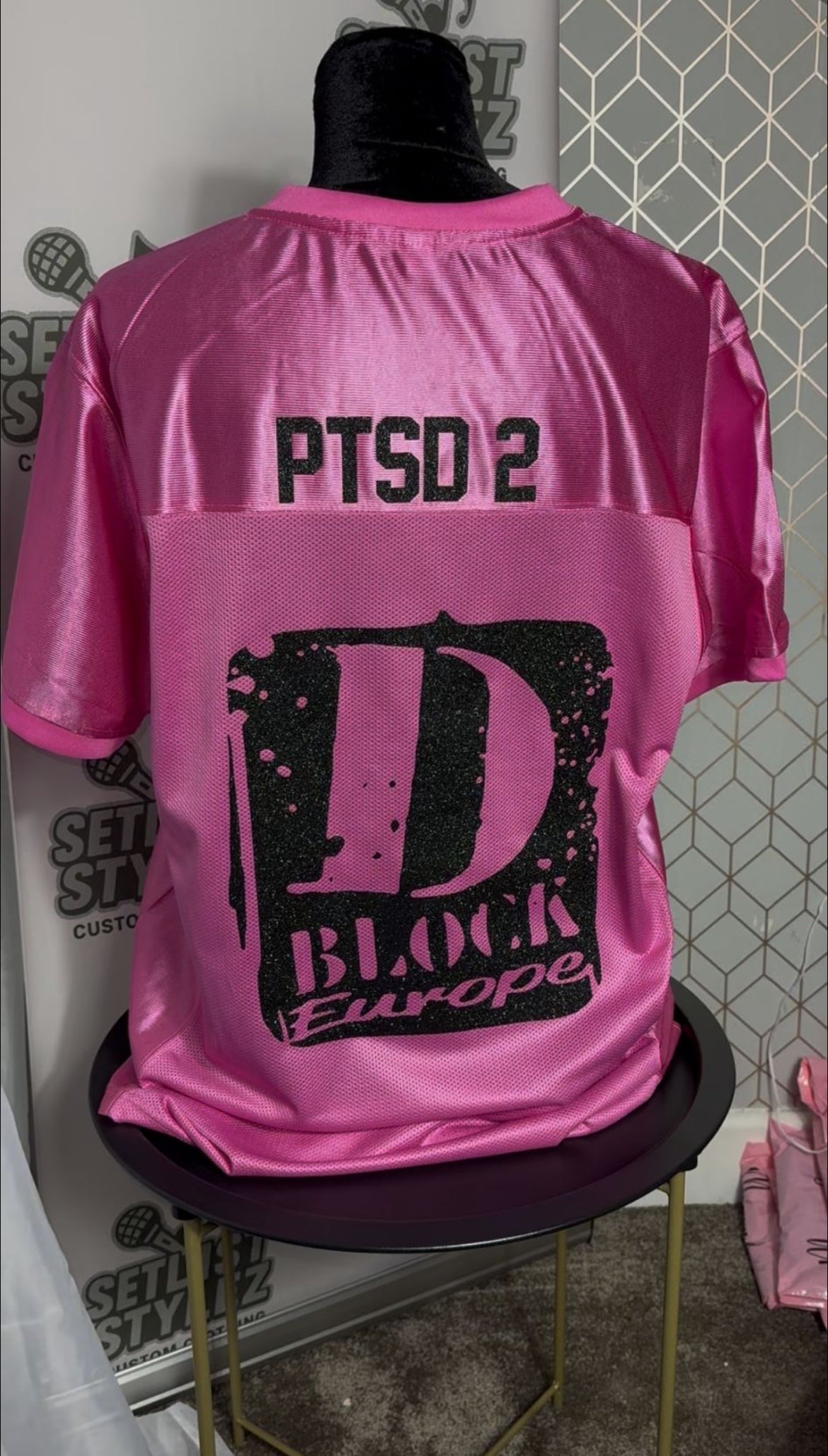 D BLOCK EUROPE JERSEY (D BLOCK WRITING)