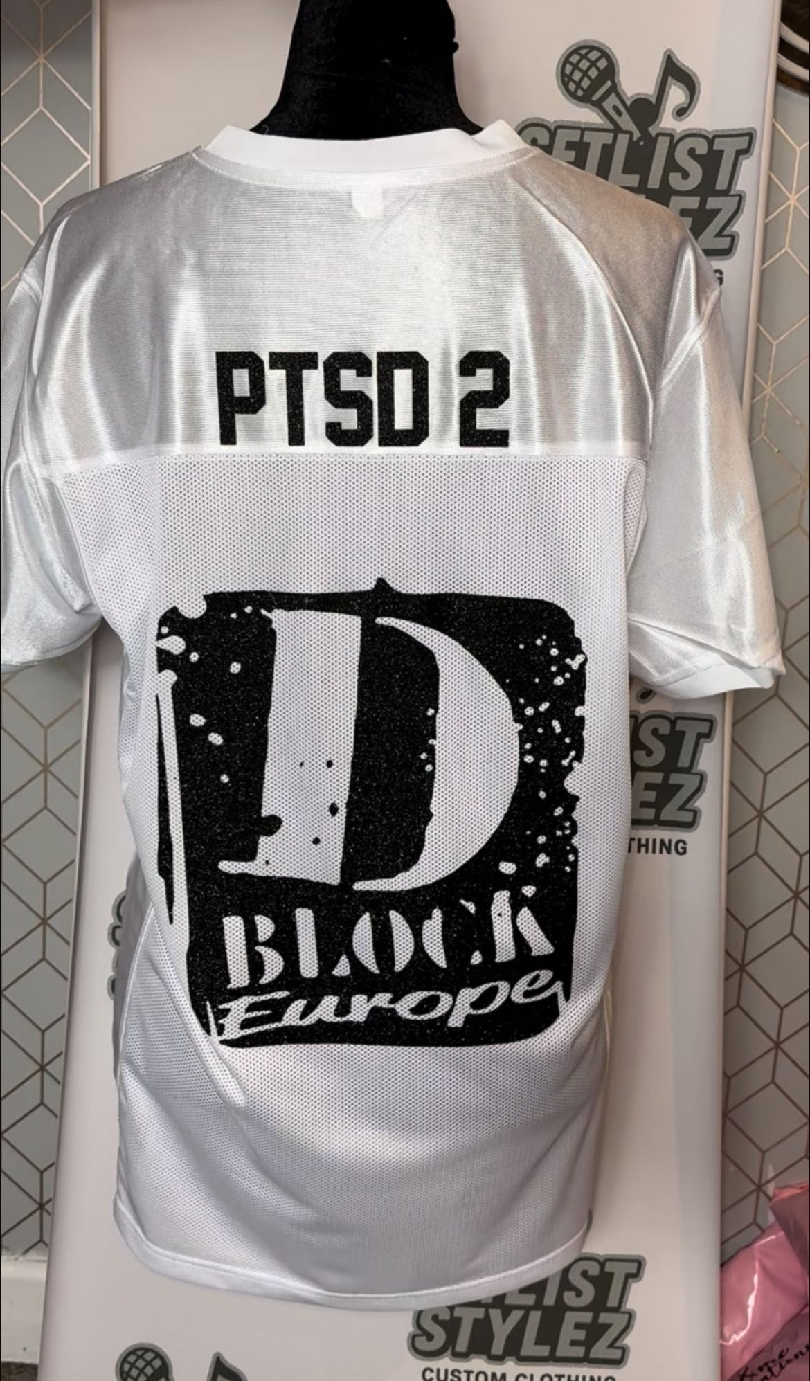 D BLOCK EUROPE JERSEY (D BLOCK WRITING)